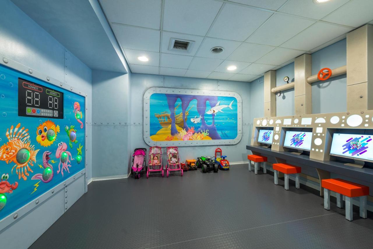 Отель Sport Club By Isrotel Collection