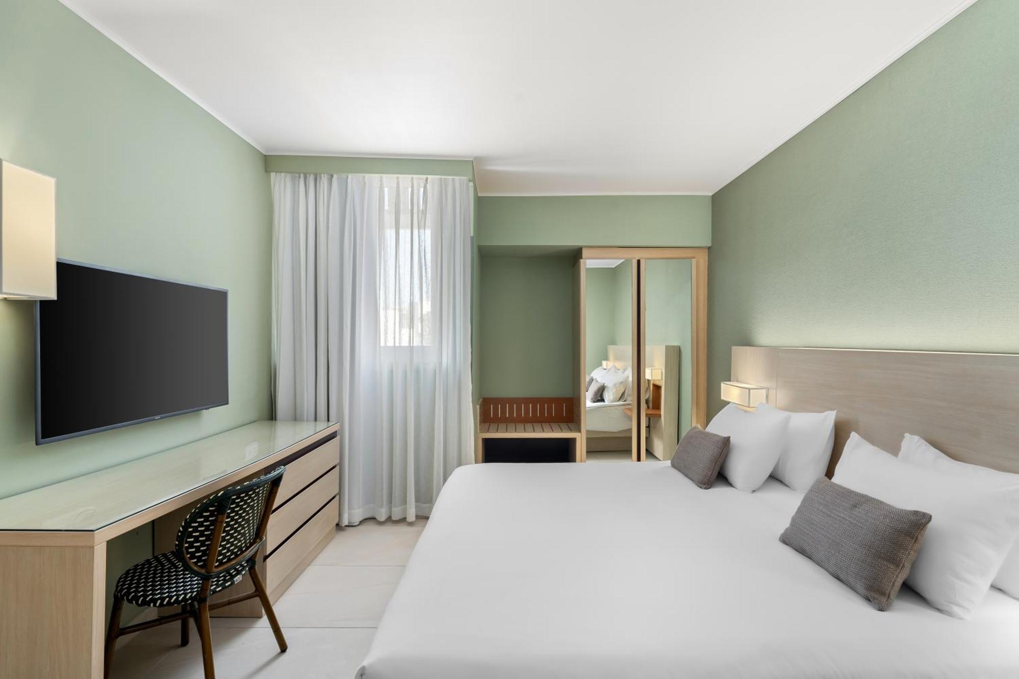 Отель Sport Club By Isrotel Collection 4*