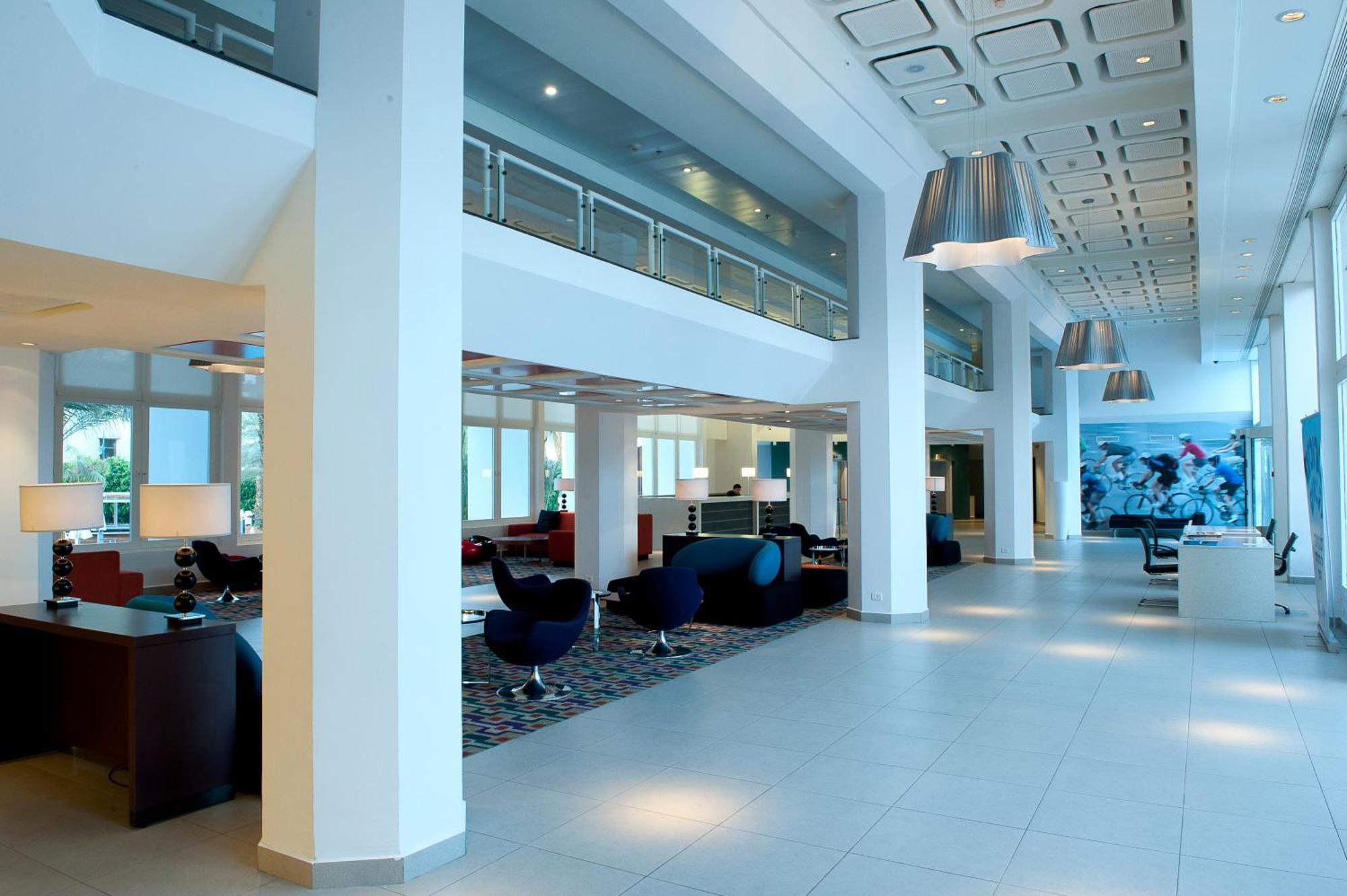 Отель Sport Club By Isrotel Collection